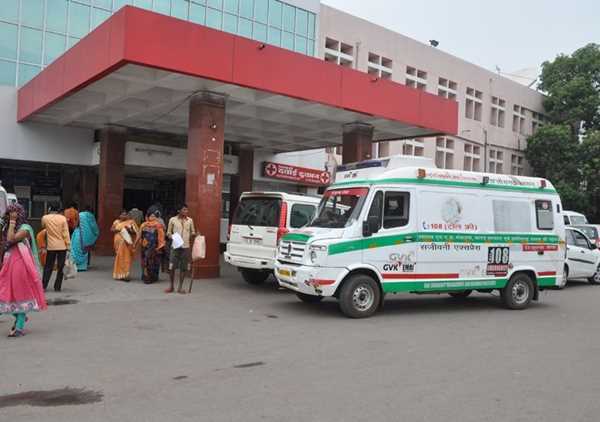 रायपुर के डॉ भीमराव आंबेडकर अस्पताल में 15,000 हजार की जरूरत भेजे 3, 000 मास्क